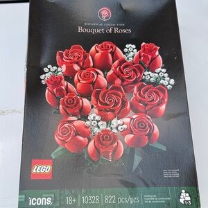 LEGO Icons Red Rose Bouquet Set
